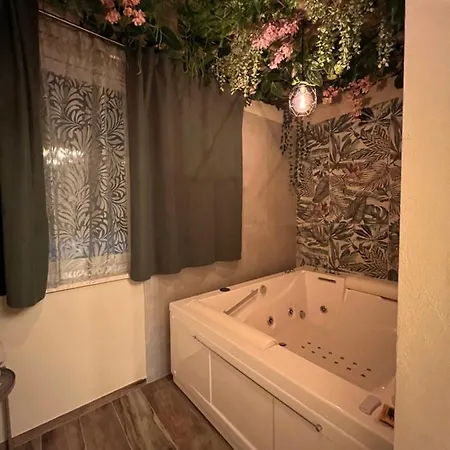 A Due Passi Da Maison d'hôtes *